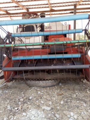 ขายรถเกี่ยวข้าว คูโบต้า 60DC Plus ลดราคาแล้วครับเหลือ 300,000