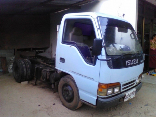 Isuzu