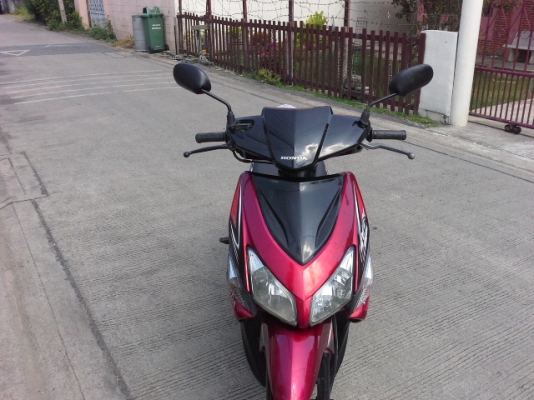 ขายฮอนด้าคลิกสีแดงแก้ว ขายฮอนด้าคลิกสีแดงแก้ว