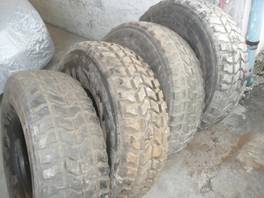 มาใหม่วันนี้ ยาง 37x12.50R16.5 GoodYear USA. สวยๆ 4 เส้น ราคา 6700 บาท