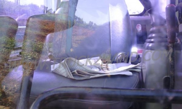 แบคโฮ KOBELCO 135 SR 18,000 ชั่วโมง แบคโฮ KOBELCO 135 SR 18,000 ชั่วโมง