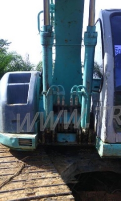 แบคโฮ KOBELCO 135 SR 18,000 ชั่วโมง แบคโฮ KOBELCO 135 SR 18,000 ชั่วโมง