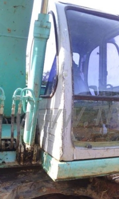 แบคโฮ KOBELCO 135 SR 18,000 ชั่วโมง แบคโฮ KOBELCO 135 SR 18,000 ชั่วโมง