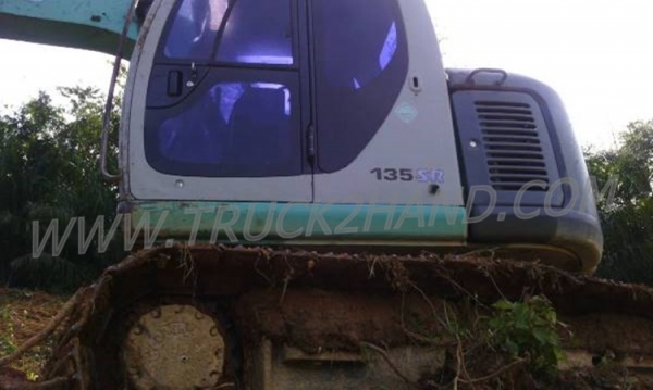 แบคโฮ KOBELCO 135 SR 18,000 ชั่วโมง แบคโฮ KOBELCO 135 SR 18,000 ชั่วโมง