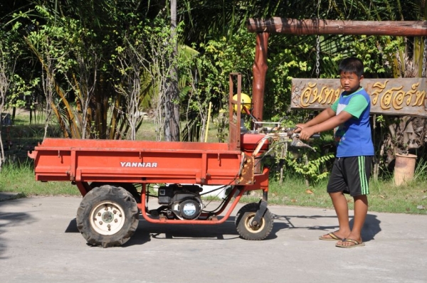 ขายรถบรรทุก อเนคประสงค์YANMAR มีเกียร์ สภาพ เดิมญี่ปุ่น อะเนคประสงค์12,500เท่านั้น!!