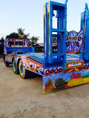 ขายเทเลอร์ลากรถเกี่ยวข้าวHino. KTหัวF18เครื่อง195สภาพสวยพร้อมใช้งาน