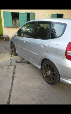 ขาย HONDA JAZZ ปี2004 เครื่อง1.5 IDSI เกียร์ออโต้ เพาเวอร์ เครื่องดี ช่วงล่างดี สีดี เครื่องเล่นCD แมก17" ขาย HONDA JAZZ ปี2004 เครื่อง1.5 IDSI เกียร์ออโต้ เพาเวอร์ เครื่องดี ช่วงล่างดี สีดี เครื่องเล่นCD แมก17"