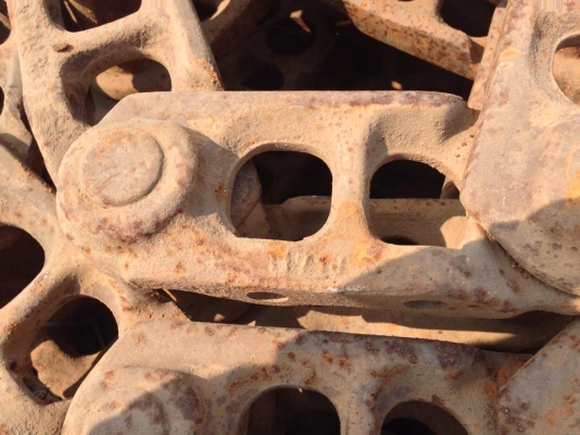 อะไหล่ โซ่-ใบ เก่านอก  โซ่+ใบเก่านอกจากญี่ปุ่น ราคางามๆ  โซ่ sumitomo2800  โซ่พร้อมยาว 80CM  โซ่ Hitachiex100 เก่านอก  โซ่+พร้อมใบPC200-8 เก่านอกติดรถอยุ่ค่ะ   โซ่+ใบPC200 จำนวน1เส้น #236550  CAT 320 v.2 โซ่+ใบ เก่าญี่ปุ่น ไม่เคยใช้งานในไทย ราคา คู่ละ 120