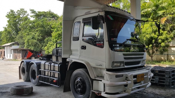 รถบรรทุก10ล้อ หัวลาก