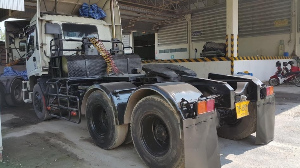 รถบรรทุก10ล้อ หัวลาก