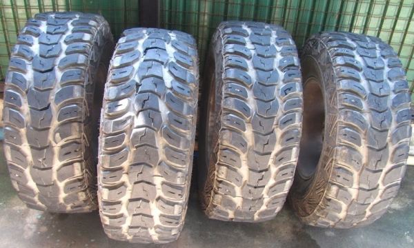 ขายยางKUMHO 32 /11.5/15 ปี30/11 พร้อมแม็กซ์ ออฟ-28 ชุดละ 12,000 บาท