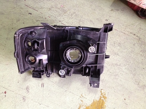 ขายไฟหน้า Ford Ranger ปี 2006 ซ้าย แท้เก่าสภาพสวย ขายไฟหน้า Ford Ranger ปี 2006 ซ้าย แท้เก่าสภาพสวย