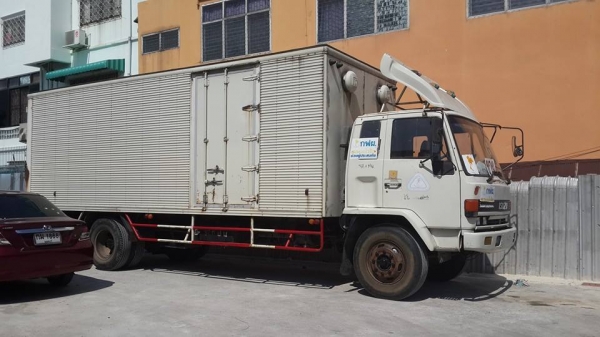 ขายด่วน รถบรรทุก 6 ล้อใหญ่ ISUZU ROCKY 175 แรง สภาพพร้ัอมใช้สุดๆ