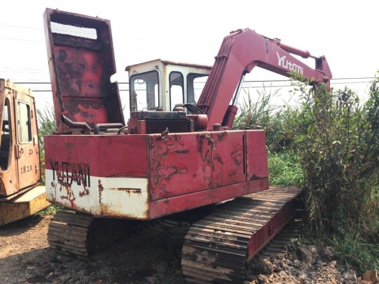 KOBELCO SK60 YUTANI (ขนาด60)  KOBELCO SK60 YUTANI YS300  SERIAL YS300-0745 ENGINE 4D30_040877 PRICE 300,000 BATH   ราคาคุยได้นะคะเจ้าของใจดี รถนำเข้าจากญี่ปุ่นไม่เคยใช้งานในไทยพร้อมใบอินวอย สภาพพร้อมลุยงาน