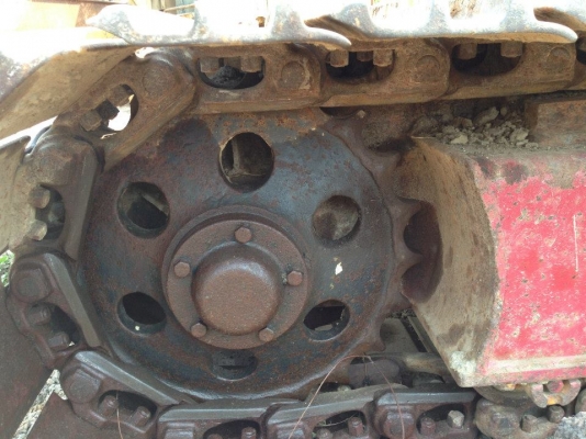 KOBELCO SK60 YUTANI (ขนาด60)  KOBELCO SK60 YUTANI YS300  SERIAL YS300-0745 ENGINE 4D30_040877 PRICE 300,000 BATH   ราคาคุยได้นะคะเจ้าของใจดี รถนำเข้าจากญี่ปุ่นไม่เคยใช้งานในไทยพร้อมใบอินวอย สภาพพร้อมลุยงาน