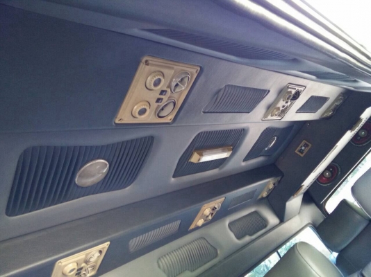 รถตู้จรวดตาเพชร ปี2001