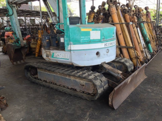 PC50UU-1 แทรคยาง รถนำเข้าจากญี่ปุ่นไม่เคยใช้งานในไทย สภาพ เดิมๆทุกอย่าง รถนำเข้าจากญี่ปุ่นไม่เคยใช้งานในไทย  พร้อมใบอินวอย สภาพพร้อมลุยงาน  ชั่วโมง : 4725  สภาพ : พร้อมลุยงาน ราคา :380,000 บาท พร้อมเอกสารใบอินวอย