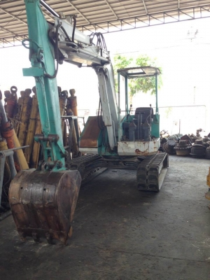 PC50UU-1 แทรคยาง รถนำเข้าจากญี่ปุ่นไม่เคยใช้งานในไทย สภาพ เดิมๆทุกอย่าง รถนำเข้าจากญี่ปุ่นไม่เคยใช้งานในไทย  พร้อมใบอินวอย สภาพพร้อมลุยงาน  ชั่วโมง : 4725  สภาพ : พร้อมลุยงาน ราคา :380,000 บาท พร้อมเอกสารใบอินวอย