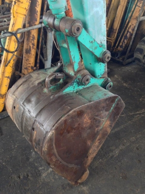 PC50UU-1 แทรคยาง รถนำเข้าจากญี่ปุ่นไม่เคยใช้งานในไทย สภาพ เดิมๆทุกอย่าง รถนำเข้าจากญี่ปุ่นไม่เคยใช้งานในไทย  พร้อมใบอินวอย สภาพพร้อมลุยงาน  ชั่วโมง : 4725  สภาพ : พร้อมลุยงาน ราคา :380,000 บาท พร้อมเอกสารใบอินวอย