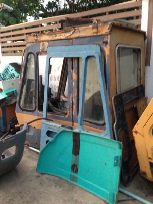 หัวเก๋งรถขุด ขายหัวเก๋งรถขุด รุ่นต่างๆใครหาตัวไหน สอบถาม มาได้เลยค่ะ