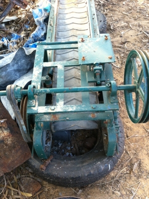 เครื่องอัดอิฐบล็อก 2 ก้อน มือ 2 ครบทั้งชุดเครื่องโม่สายพาน มอเตอ3ตัว