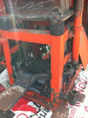 เครื่องอัดอิฐบล็อก 2 ก้อน มือ 2 ครบทั้งชุดเครื่องโม่สายพาน มอเตอ3ตัว