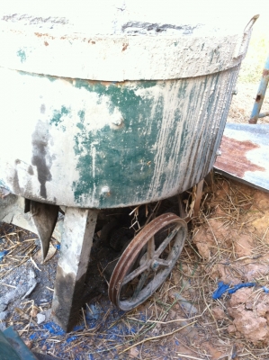 เครื่องอัดอิฐบล็อก 2 ก้อน มือ 2 ครบทั้งชุดเครื่องโม่สายพาน มอเตอ3ตัว