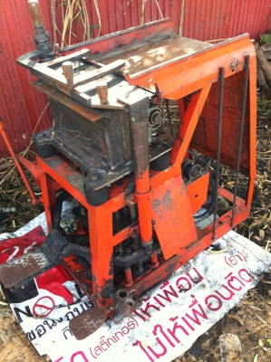 เครื่องอัดอิฐบล็อก 2 ก้อน มือ 2 ครบทั้งชุดเครื่องโม่สายพาน มอเตอ3ตัว