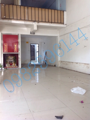 ตึกแถว4 ชั้นครึ่ง 2 คูหา ติดถนนบรมราชชนนี