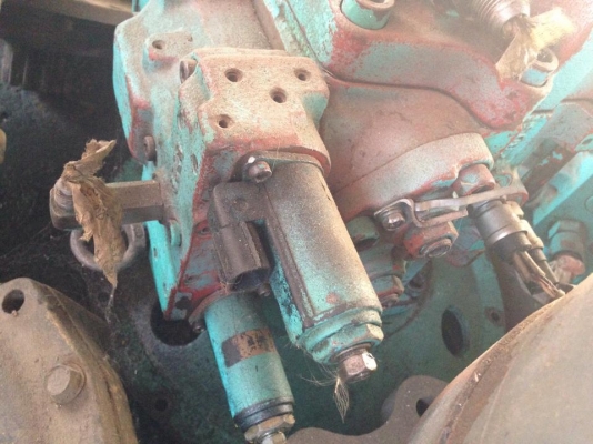 อะไหล่_ปั้มไฮดรอลิค, ปั้มท้ายเครื่อง  ปั้มไฮดรอลิคSK120-5 SUPER  สีฟ้า  ปั้มท้ายเครื่องSK200-3  สีเหลือง ราคา 80,000บาทราคาต่อรองได้