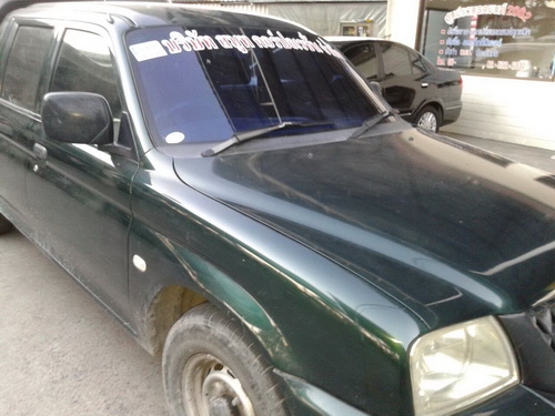 ขาย รถกระบะ MITSUBISHI GRANDIS 4 ประตู ปี 2546