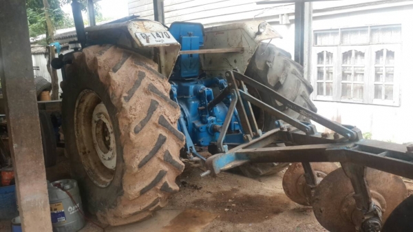 ขายด่วนรถไถ Ford 77 ขายด่วนรถไถ Ford 77