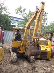 รถขุดเล็ก แบคโฮ HINOMOTO: CR 15 พร้อมหลังคา เครื่องยนต์สตาร์ทติดง่าย