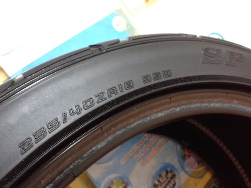 ยาง,235-40-18 DUNLOP LM703ปี11+12สีเส้น 4,500 แยกคู่ได้ ยาง,235-40-18 DUNLOP LM703ปี11+12สีเส้น 4,500 แยกคู่ได้