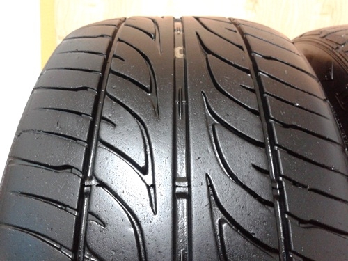 ยาง,235-40-18 DUNLOP LM703ปี11+12สีเส้น 4,500 แยกคู่ได้ ยาง,235-40-18 DUNLOP LM703ปี11+12สีเส้น 4,500 แยกคู่ได้