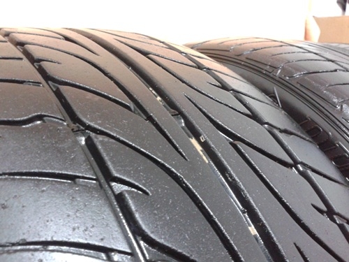 ยาง,235-40-18 DUNLOP LM703ปี11+12สีเส้น 4,500 แยกคู่ได้ ยาง,235-40-18 DUNLOP LM703ปี11+12สีเส้น 4,500 แยกคู่ได้