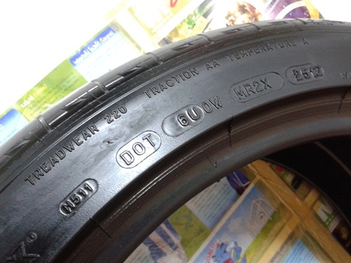 ยาง,265-35-19 MICHELIN'PS2 สภาพดีไม่ปะปี12หนึ่งคู่ 3,800