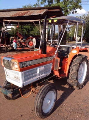 แทรกเตอร์คูโบต้า 2202 สภาพดีพร้อมใช้งาน มีผานพรวนให้