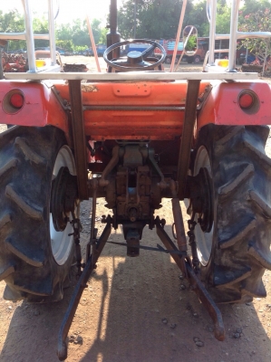 แทรกเตอร์คูโบต้า 2202 สภาพดีพร้อมใช้งาน มีผานพรวนให้