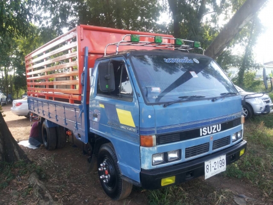 ขายด่วน รถหกล้อ ISUZU 115 สภาพดี ขายด่วน รถหกล้อ ISUZU 115 สภาพดี