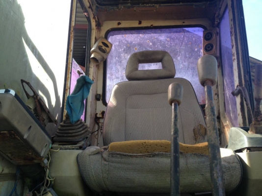 PC200-5 คอนโทนสั้น เอวใหม่.เครื่อง ปั้มดี ไม่โหลด..รถไม่สวยแต่..ทำงานดี ซีเรียล57000 เดิมตูดแดง ไฟฟ้าตัดโซ่ ช่วงล่างก็ใช้ได้