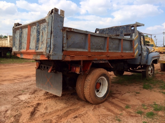 ขายด่วน  รถดั้มพ์ หกล้อหัวยาว   เครื่อง 6BD1  สภาพพร้อมใช้งาน  ไม่มีเล่มทะเบียน