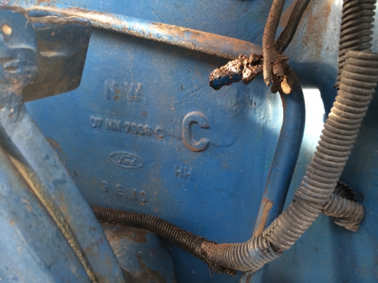 รถไถFORD 6600 สภาพเดิมสวยใช้ได้ แรงดี เครื่องดี..รถแห้ง ยางไม่ค่อยสวย..