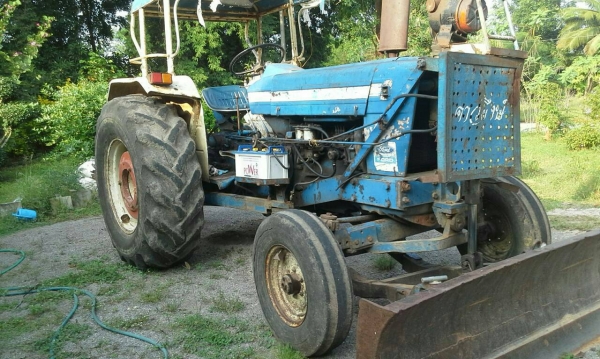 ขาย รถไถฟอร์ด77อุปกรณ์ครบพร้อมใช้งาน