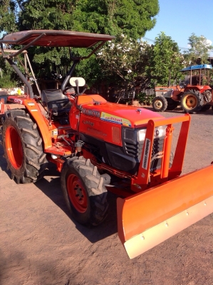 แทรกเตอร์คูโบต้า 3408 สภาพดีพร้อมใช้งานมีผานดันหน้าและโรตารี่