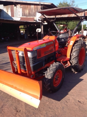 แทรกเตอร์คูโบต้า 3408 สภาพดีพร้อมใช้งานมีผานดันหน้าและโรตารี่ แทรกเตอร์คูโบต้า 3408 สภาพดีพร้อมใช้งานมีผานดันหน้าและโรตารี่