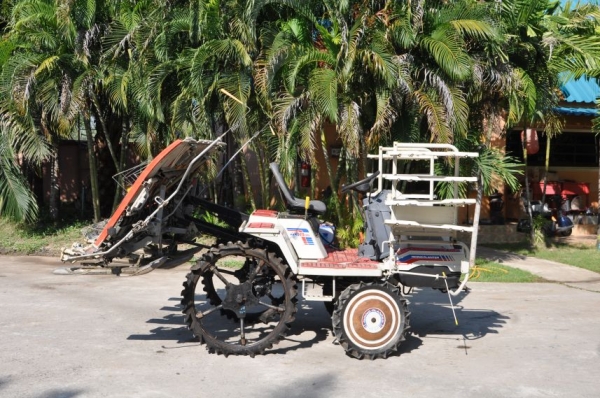 ขายรถดำนาMITSUBISHI MPR8แถว สภาพสวยเดิมจากญี่ปุ่นยังไม่เคยใช้ในไทย 65,000เท่านั้น!!