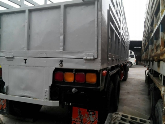 รถฮีโน่ 10 ล้อ หัวลาก FM3M  240 แรงม้า. ปี 40  ( ขายแม่ , ลูก )  สนใจติดต่อ 081 - 6079515