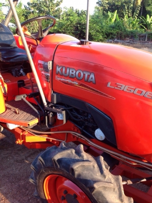 แทรกเตอร์คูโบต้า 3608 สภาพดีพร้อมใช้งานมีผานดันหน้าและโรตารี่