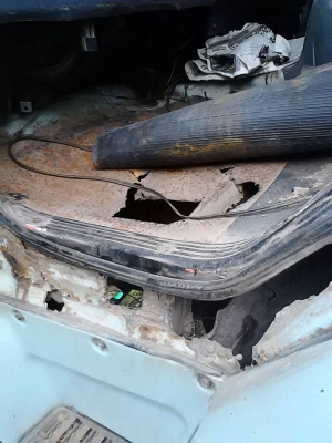 รถอีซูซุ 10 ล้อ รั้ว 195  แรงม้า. ปี 39 สนใจติดต่อ 081 - 6079515